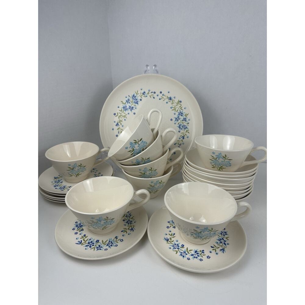 Stetson Ring Of Blue Flowers China VTG Aqua & Blue floral Set Of 24